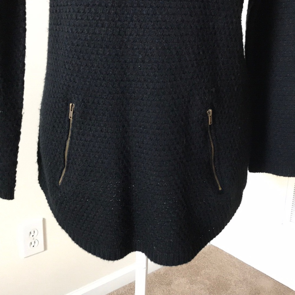 🚨CLOSET CLOSING🚨 Color Block Knit Sweater - Picture 5 of 6